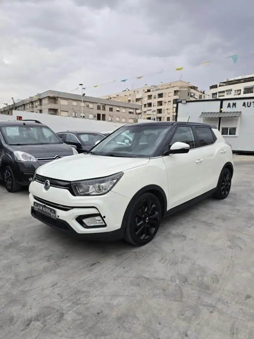 SsangYong Tivoli Todoterreno Automático de 5 Puertas Blanco - 1