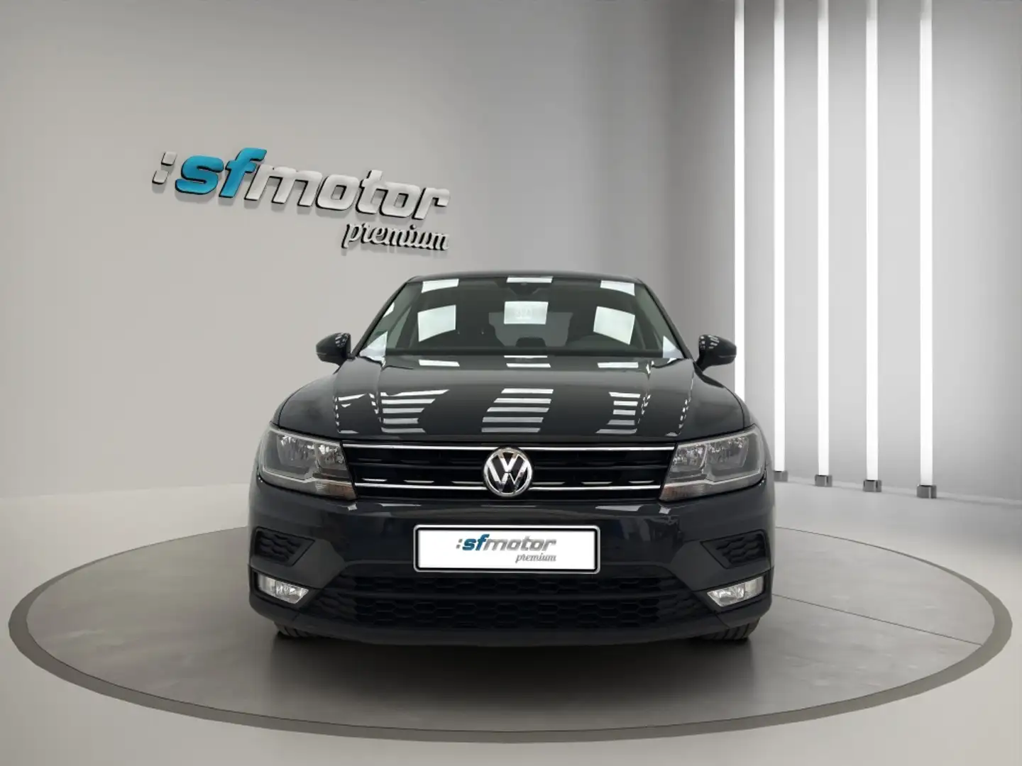 Volkswagen Tiguan 2.0TDI Advance 110kW (4.75) Gris - 2