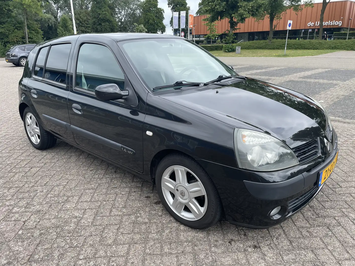 Renault Clio 1.4-16V Dynam.Luxe Zwart - 2