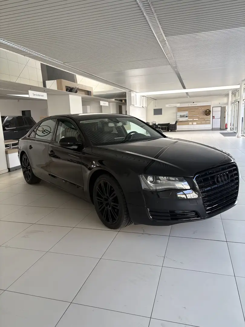 Audi A8 3.0 TFSI quattro Lang Schwarz - 2