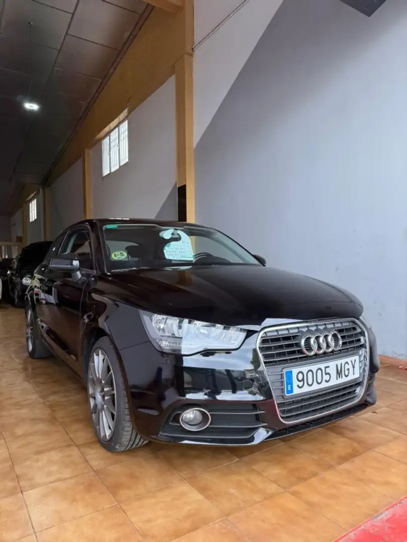 Audi A1 1.6TDI Ambition Nero - 1