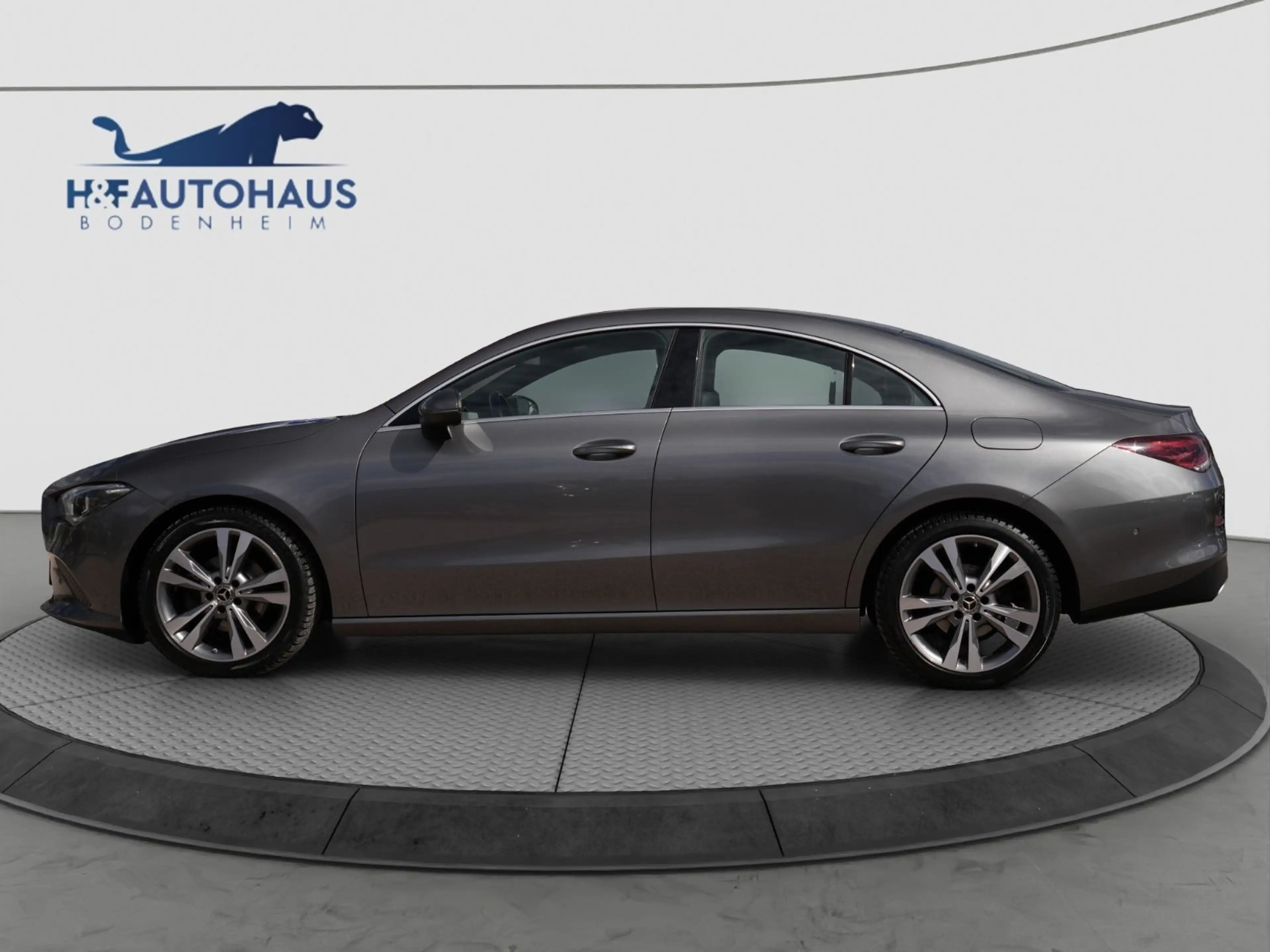 Mercedes-Benz CLA 180 /NAVIGATION/SZH/TÜV NEU — photo 8