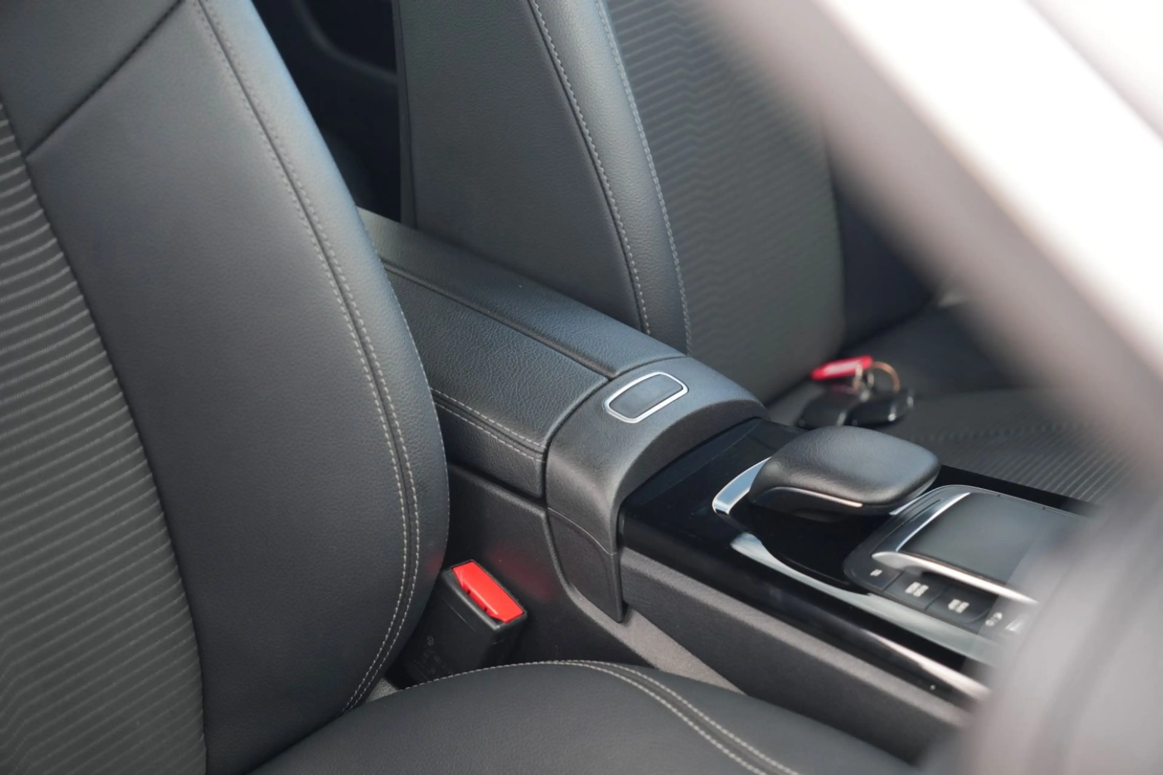 Mercedes-Benz CLA 180 /NAVIGATION/SZH/TÜV NEU — photo 29