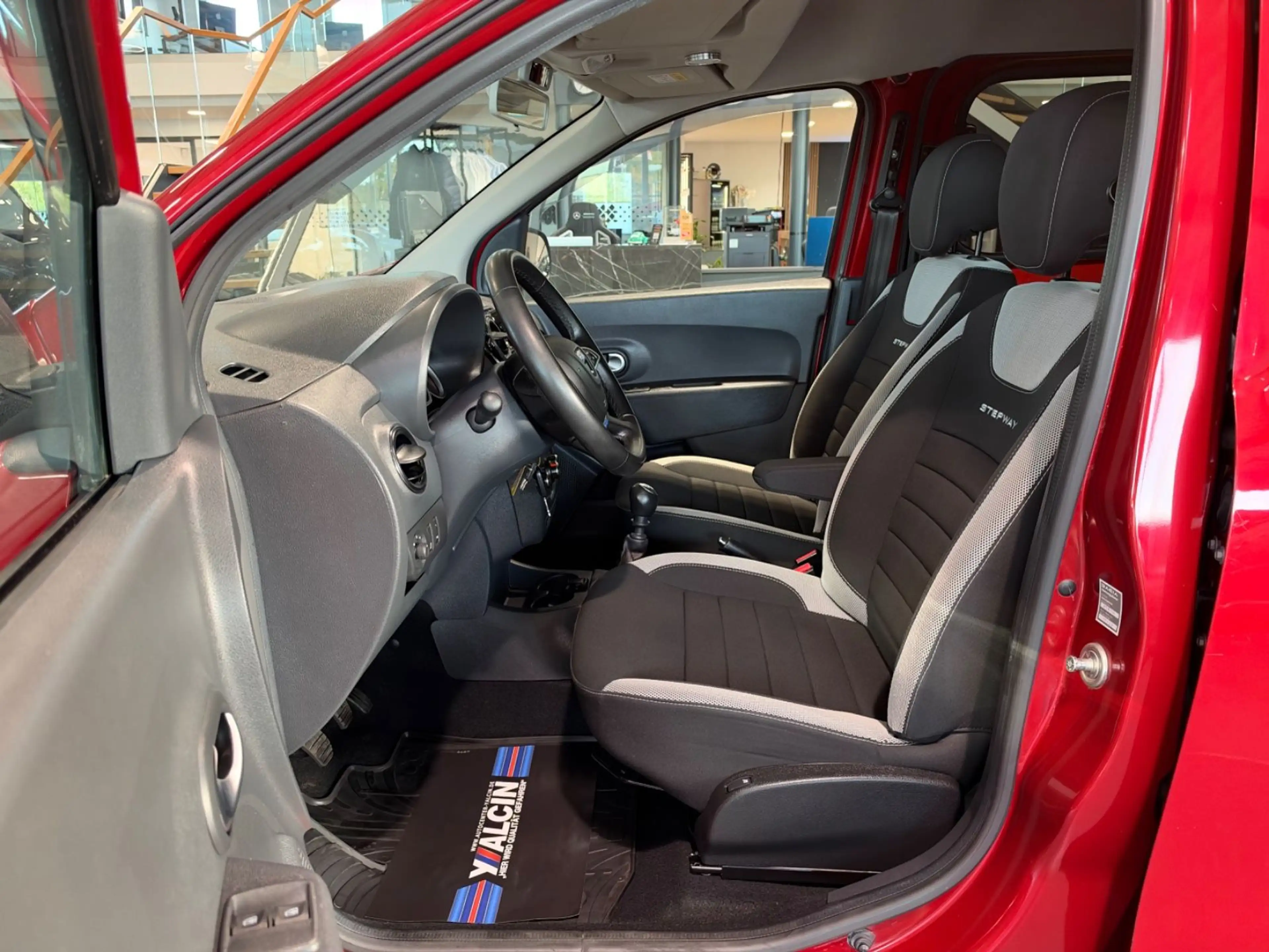 Dacia Dokker Blue dCi 95 Stepway Plus S-HE/R-CAM/AHK — photo 14