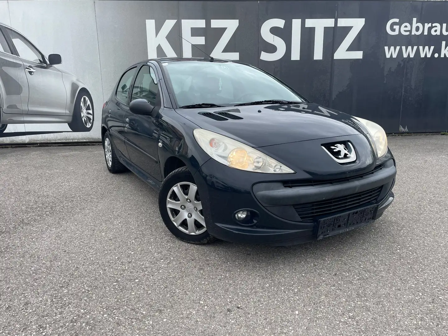 Peugeot 206 + Trendy 1,4 Grau - 1