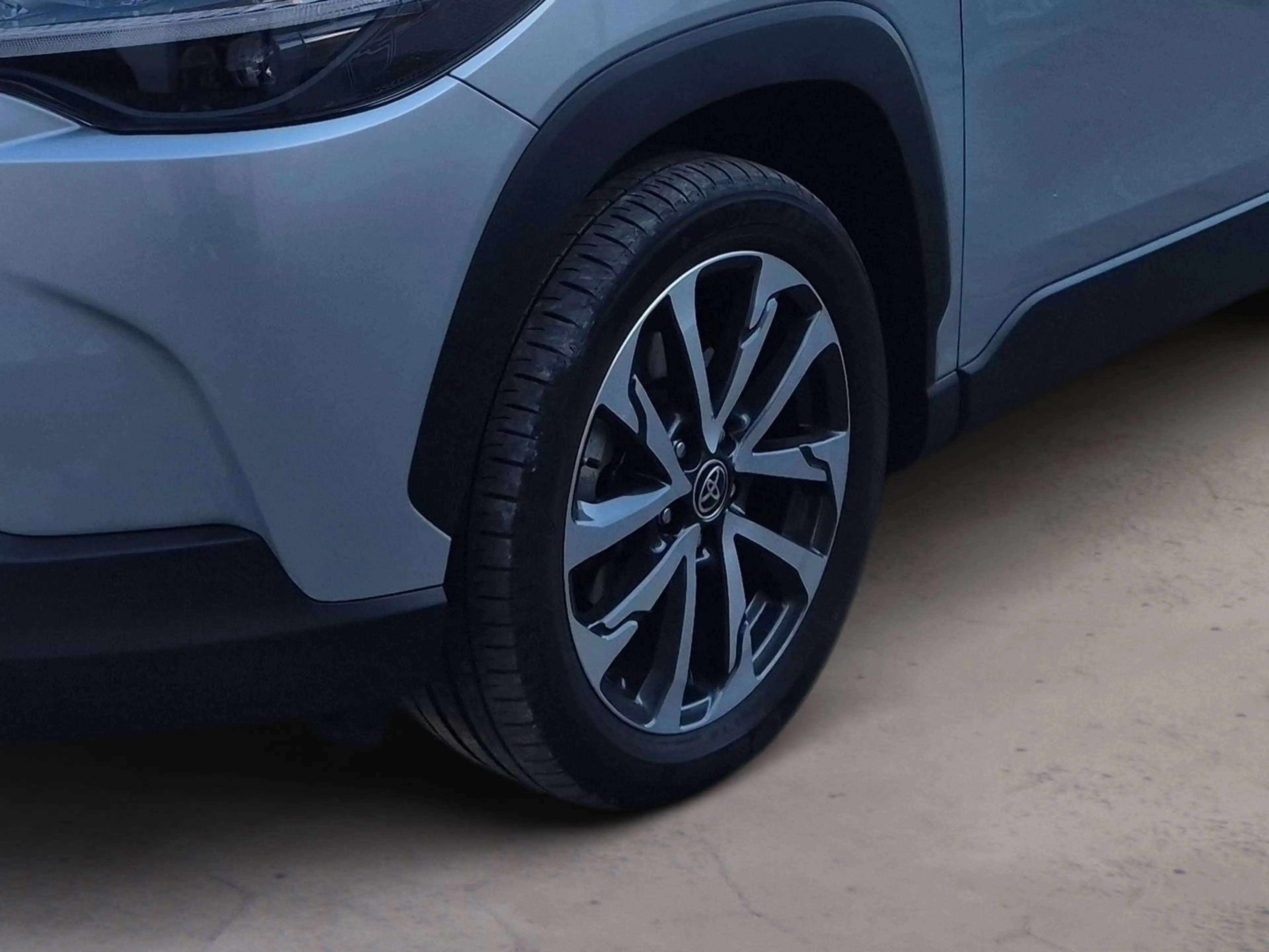 Toyota Corolla Cross 2,0 HSD Active Drive 2WD — photo 7