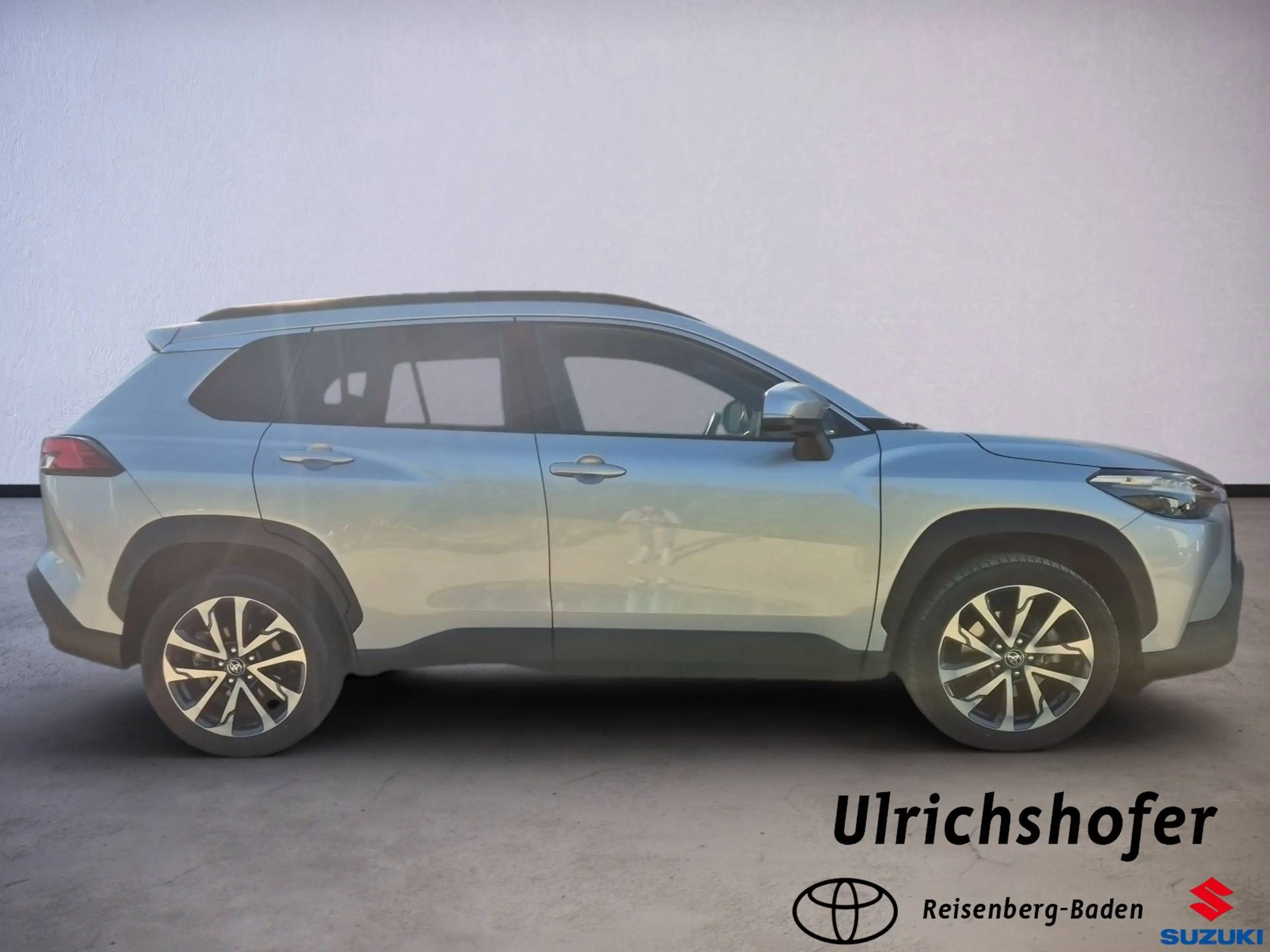 Toyota Corolla Cross 2,0 HSD Active Drive 2WD — photo 3
