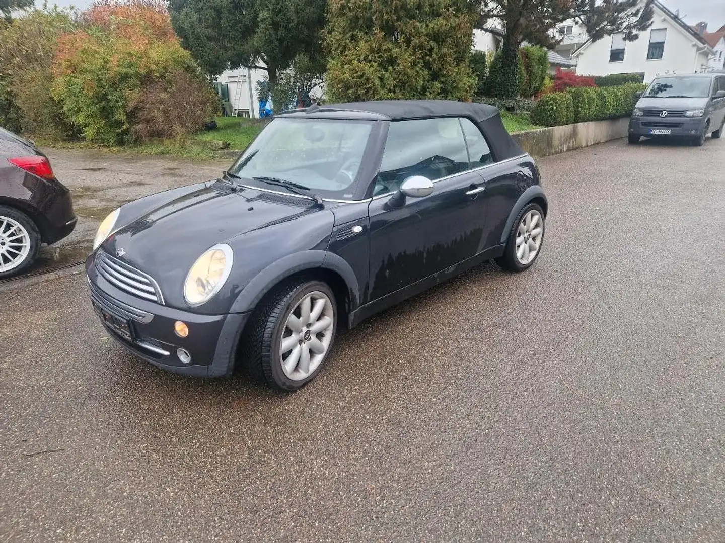 MINI One Cabrio One Schwarz - 1