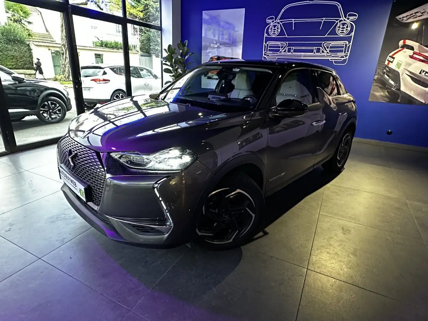 DS Automobiles DS 3 DS3 CROSSBACK PureTech 130 EAT8 RIVOLI / ENTRETIEN Сірий - 1