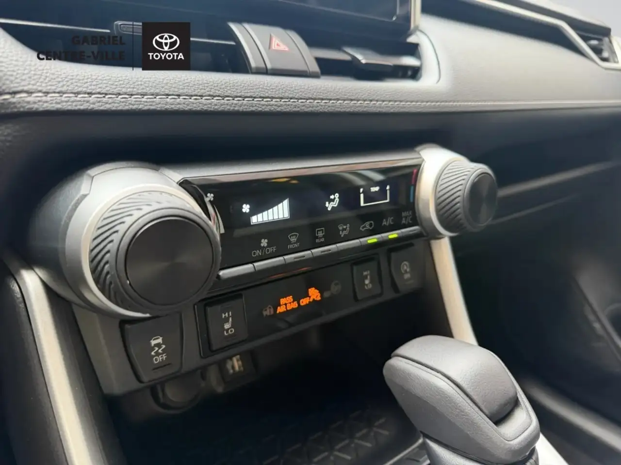 Toyota RAV 4 photo Toyota RAV 4