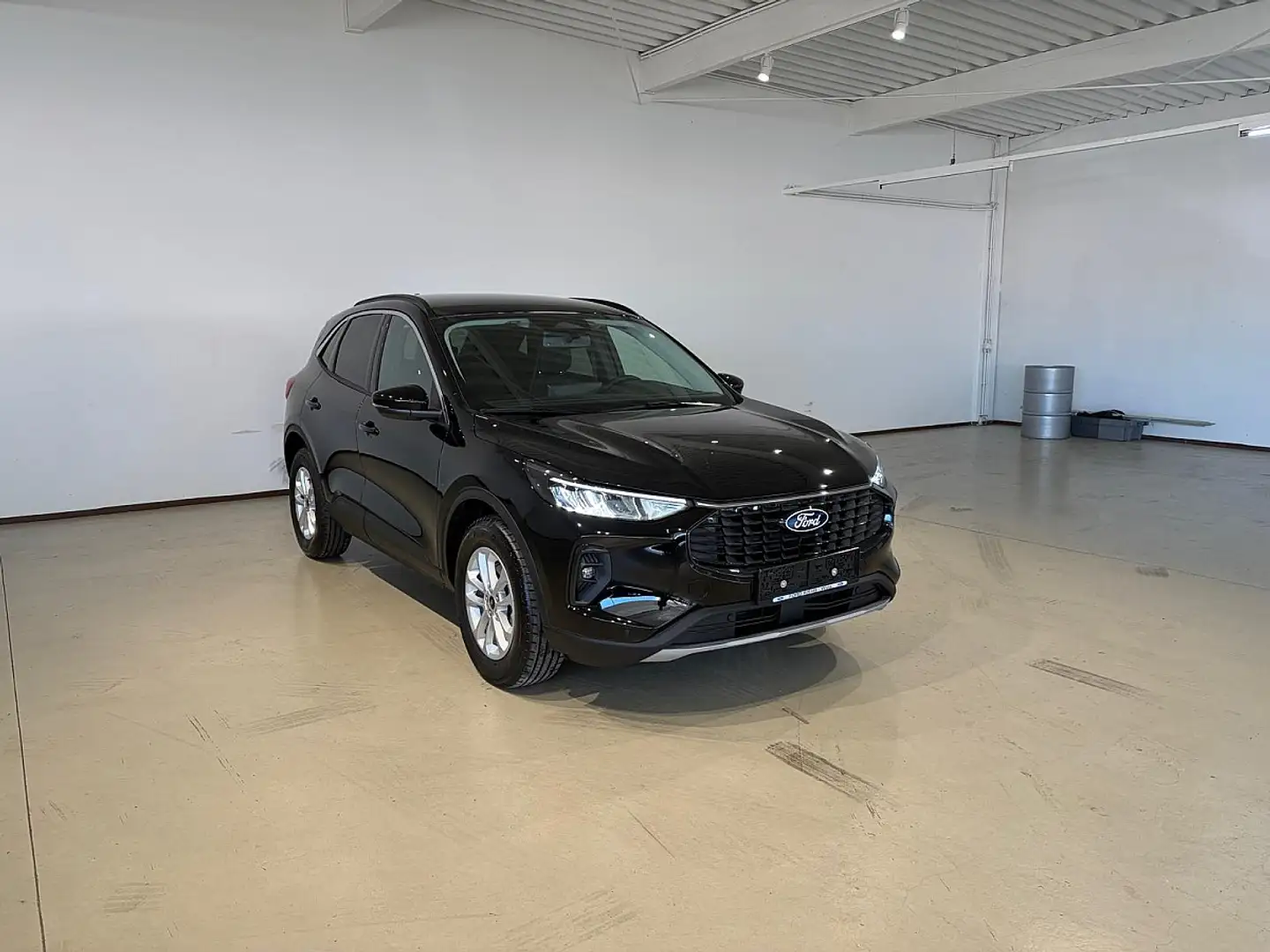 Ford Kuga 1,5 EcoBoost Titanium Schwarz - 1