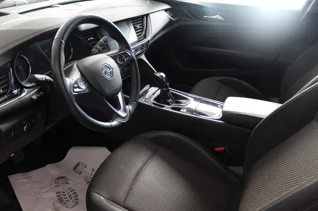 Opel Insignia view 14