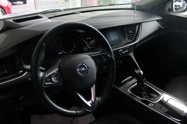 Opel Insignia view 15
