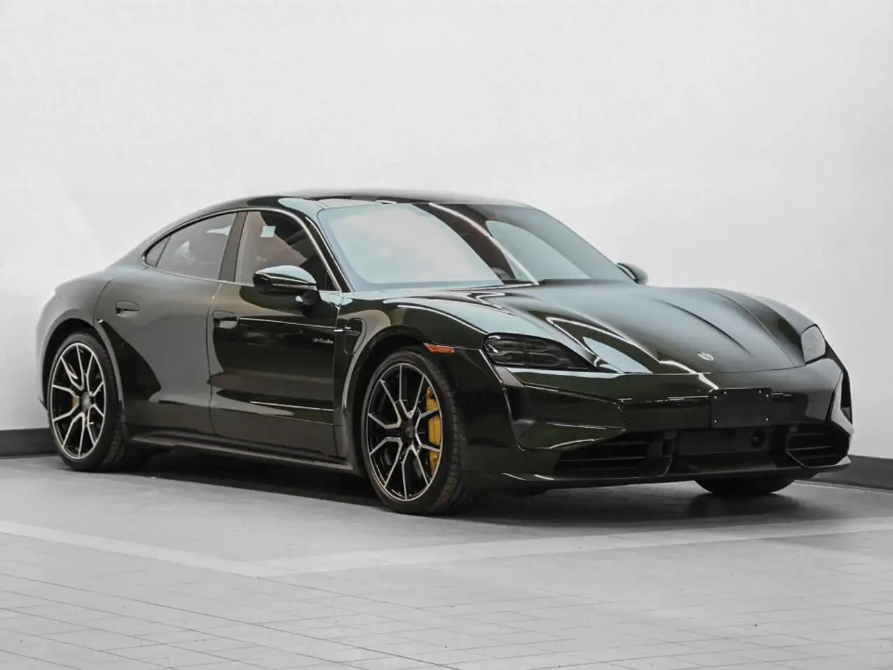 Porsche Taycan снимка Porsche Taycan