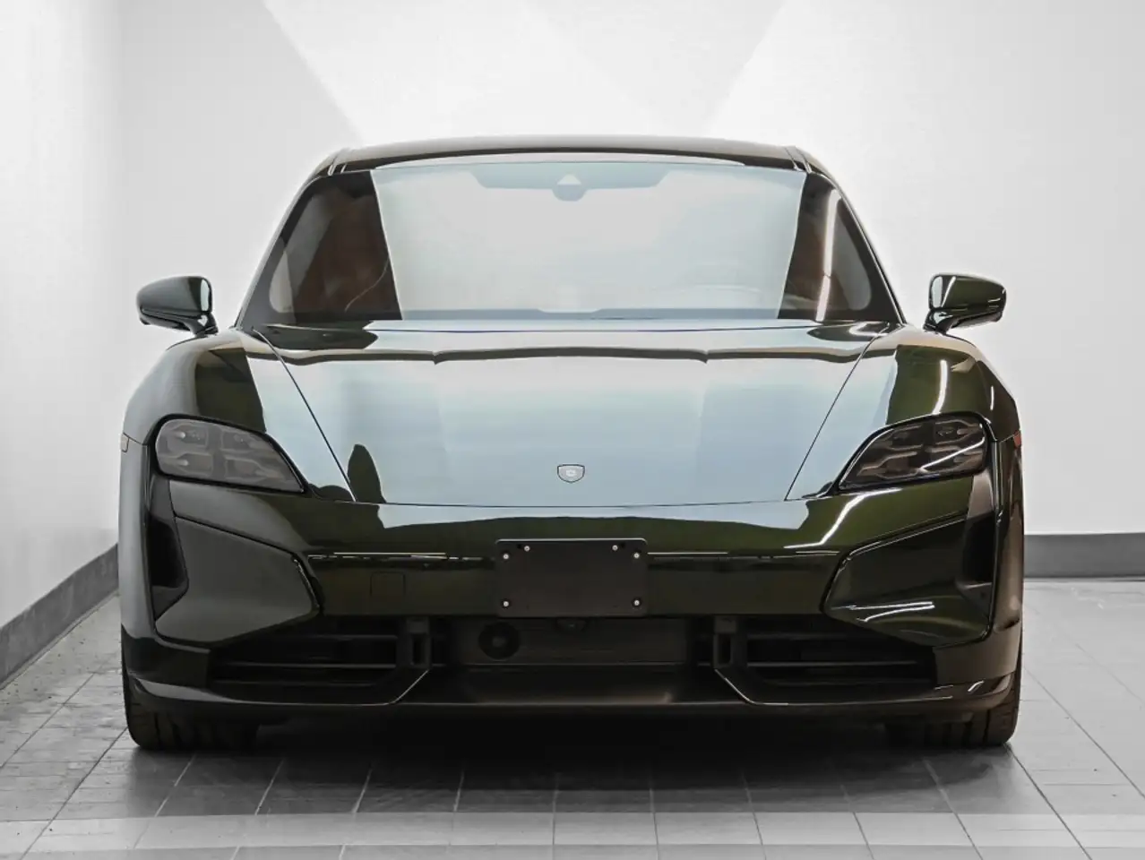 Porsche Taycan снимка Porsche Taycan