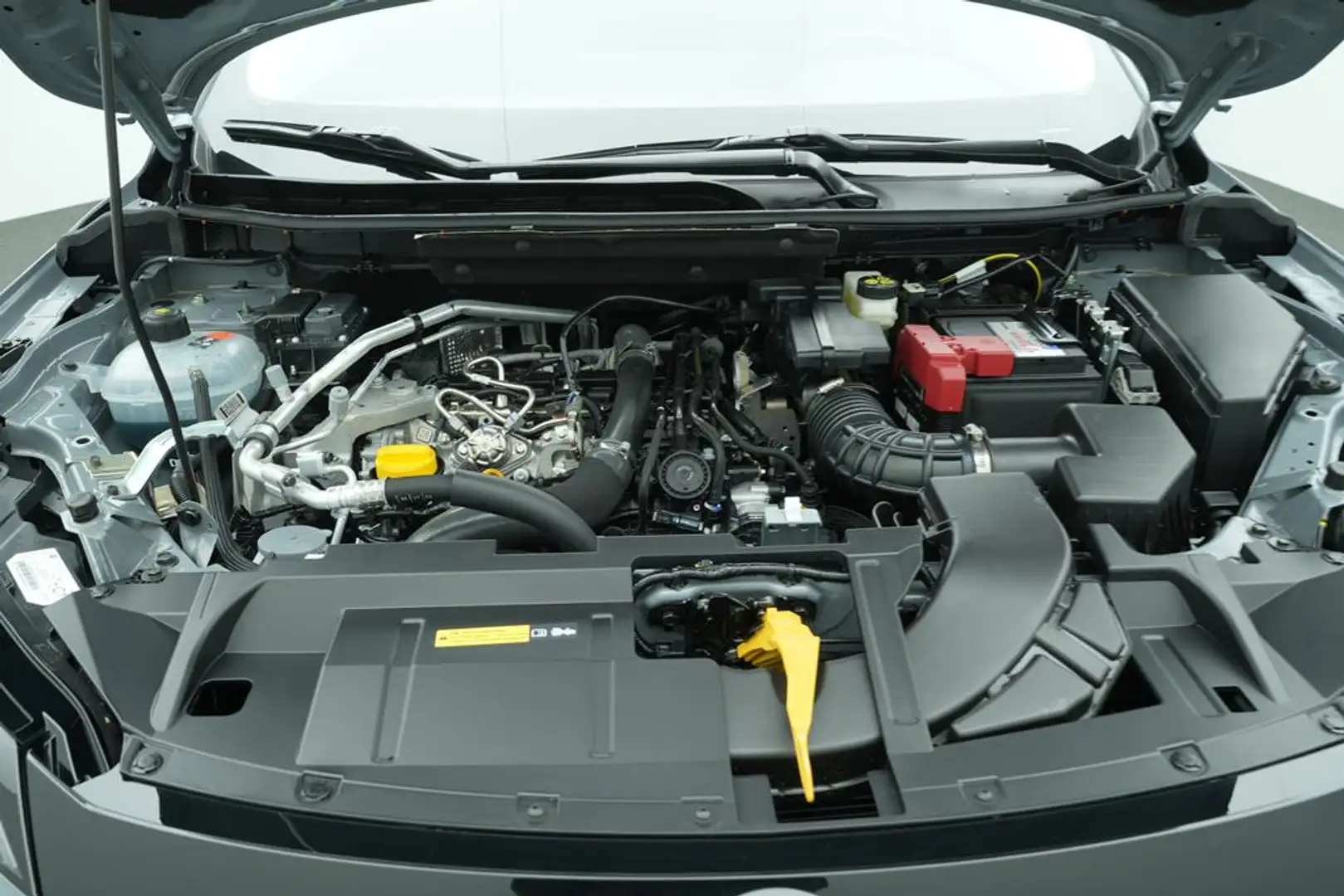 Nissan Qashqai QQ MY24 1.3 DIG 140PS MT 4x2 N-Connecta Winter Gris - 2