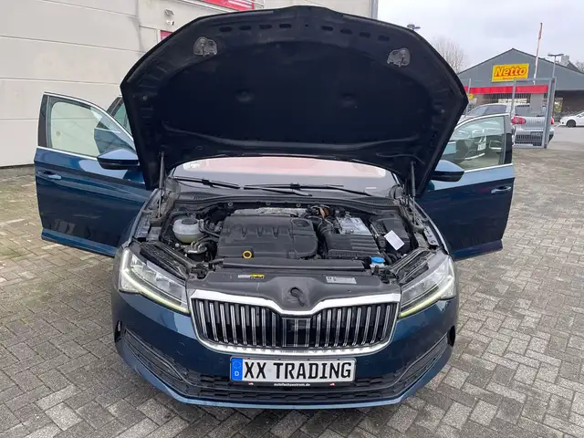 Skoda Superb view 14