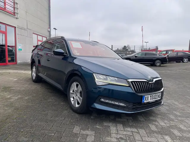 Skoda Superb view 2