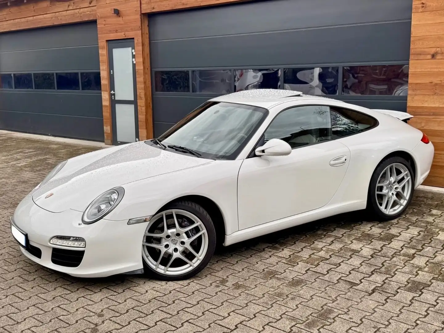 Porsche 911 Carrera Coupe Schiebedach Navigation Weiß - 1