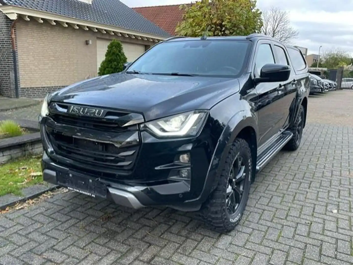 Isuzu D-Max V-Cross 4X4 DC HARDTOP Noir - 2