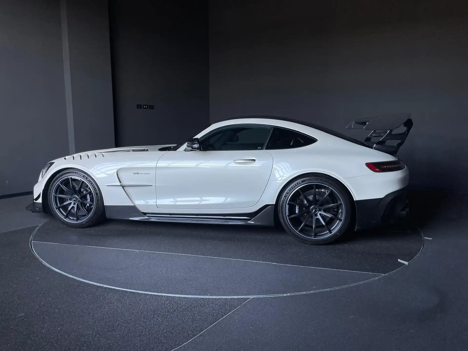 벤츠 AMG GT 2022 흰색 사진 7