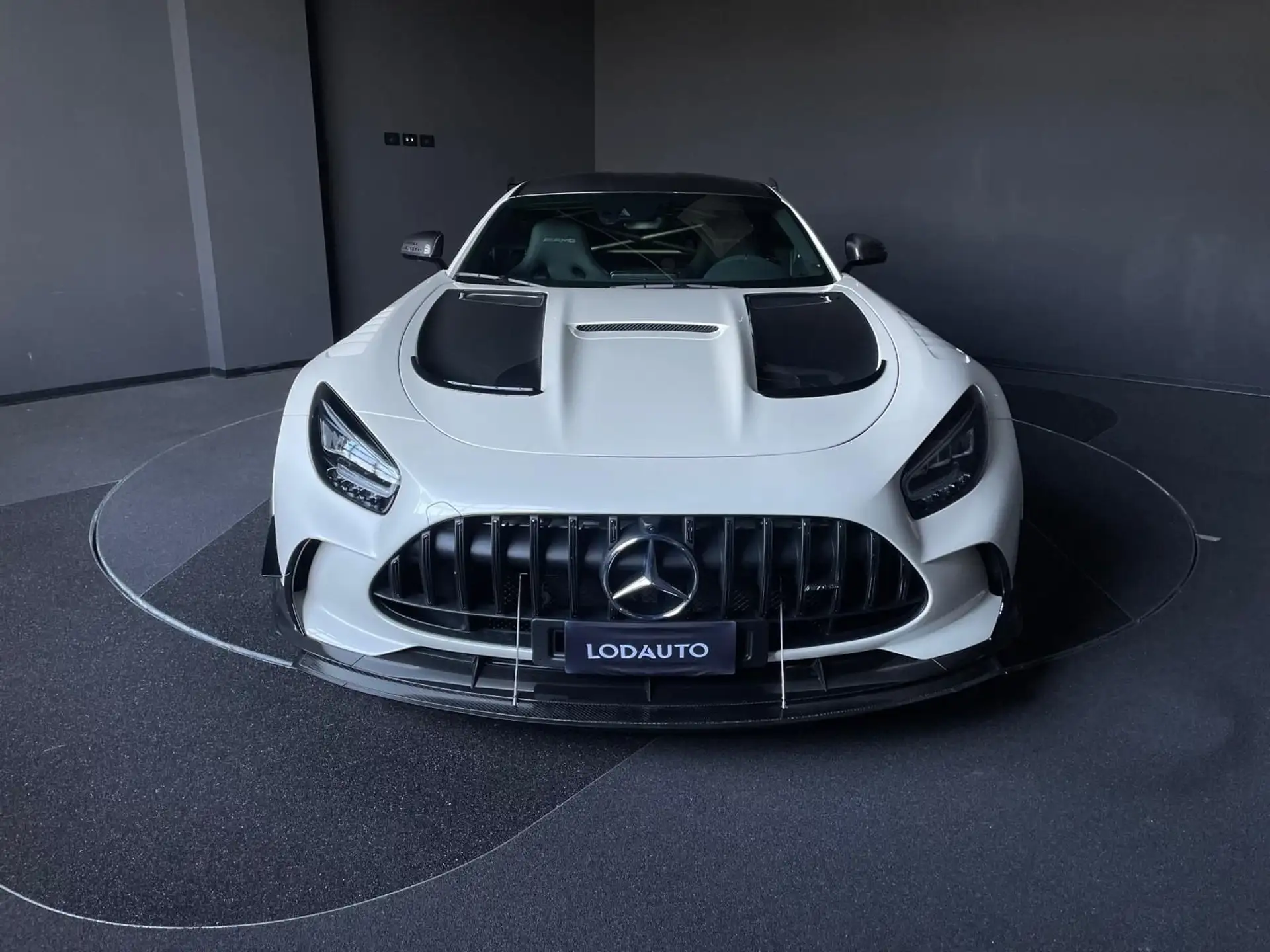 벤츠 AMG GT 2022 흰색 사진 2