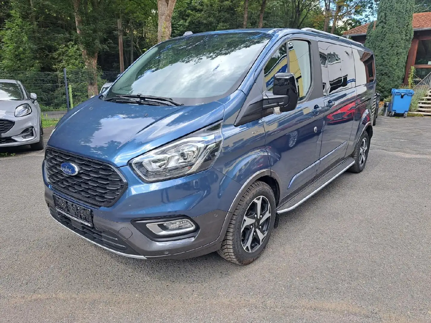 Ford Transit Custom 320 L2 Tourneo Titanium Blauw - 1