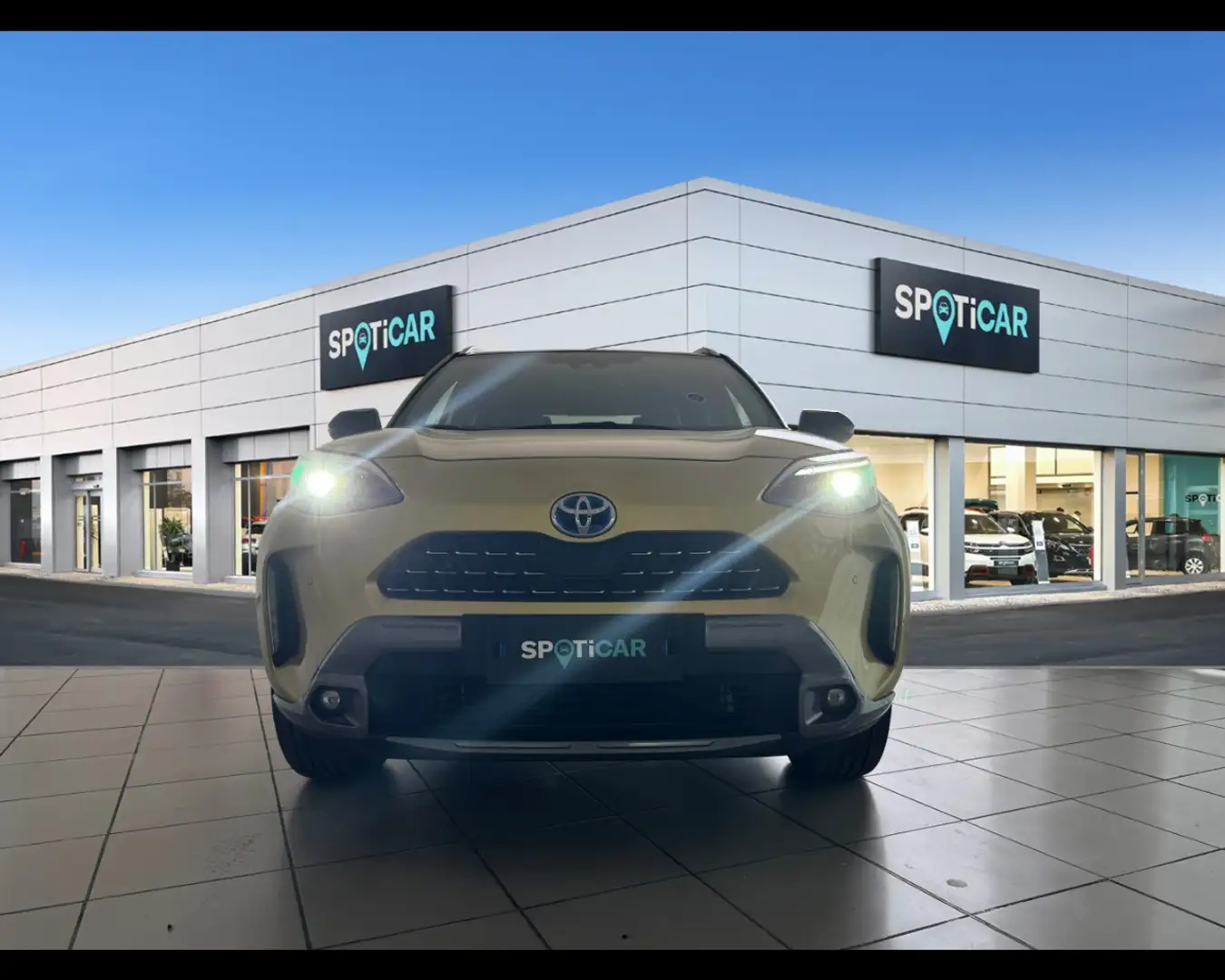 Toyota Yaris Cross 1.5 H Adventure Gold - 2