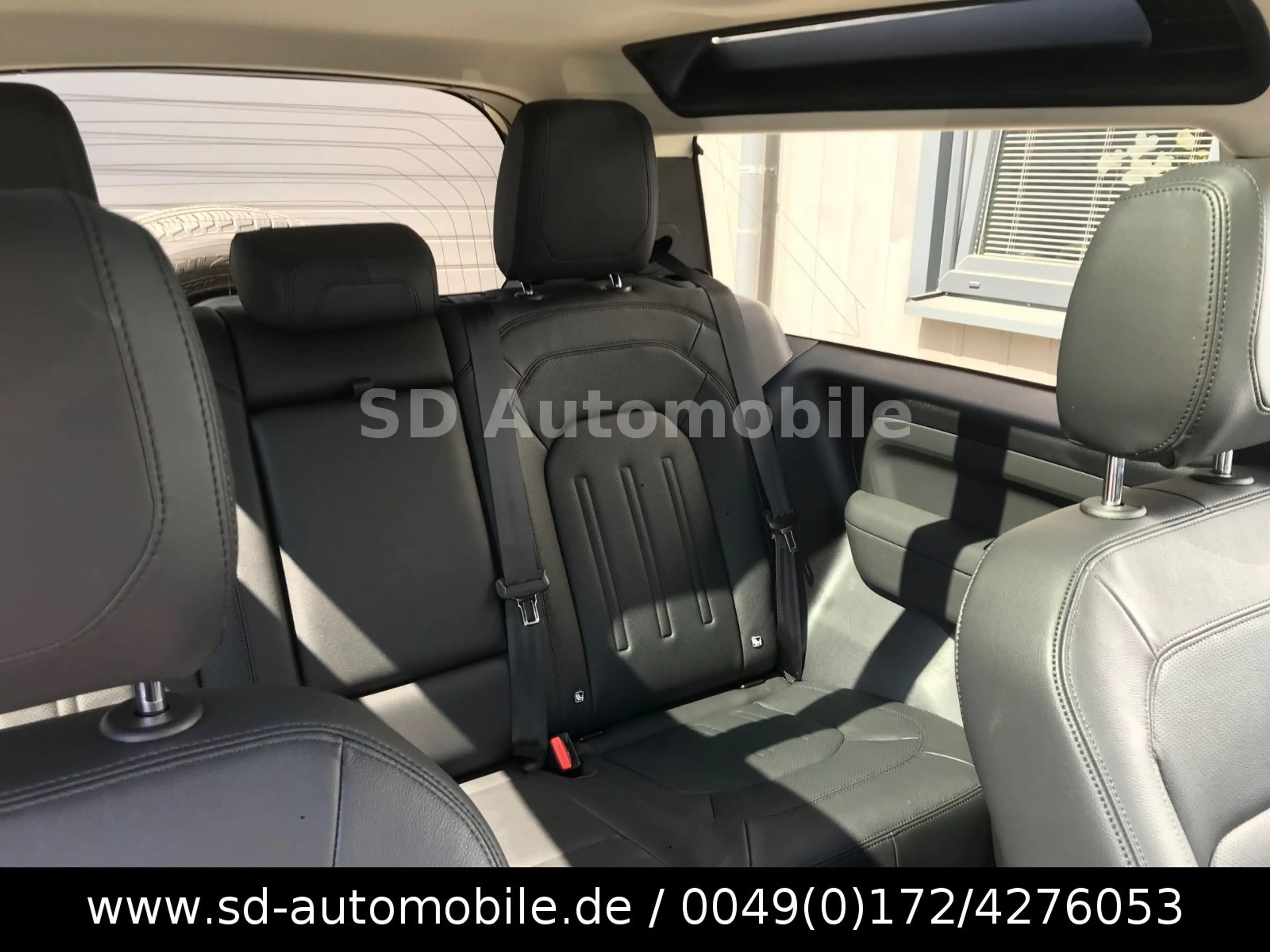 Land Rover Defender 90 XS Edition 3,0 D250 PANO+AHK+LUFT — photo 11