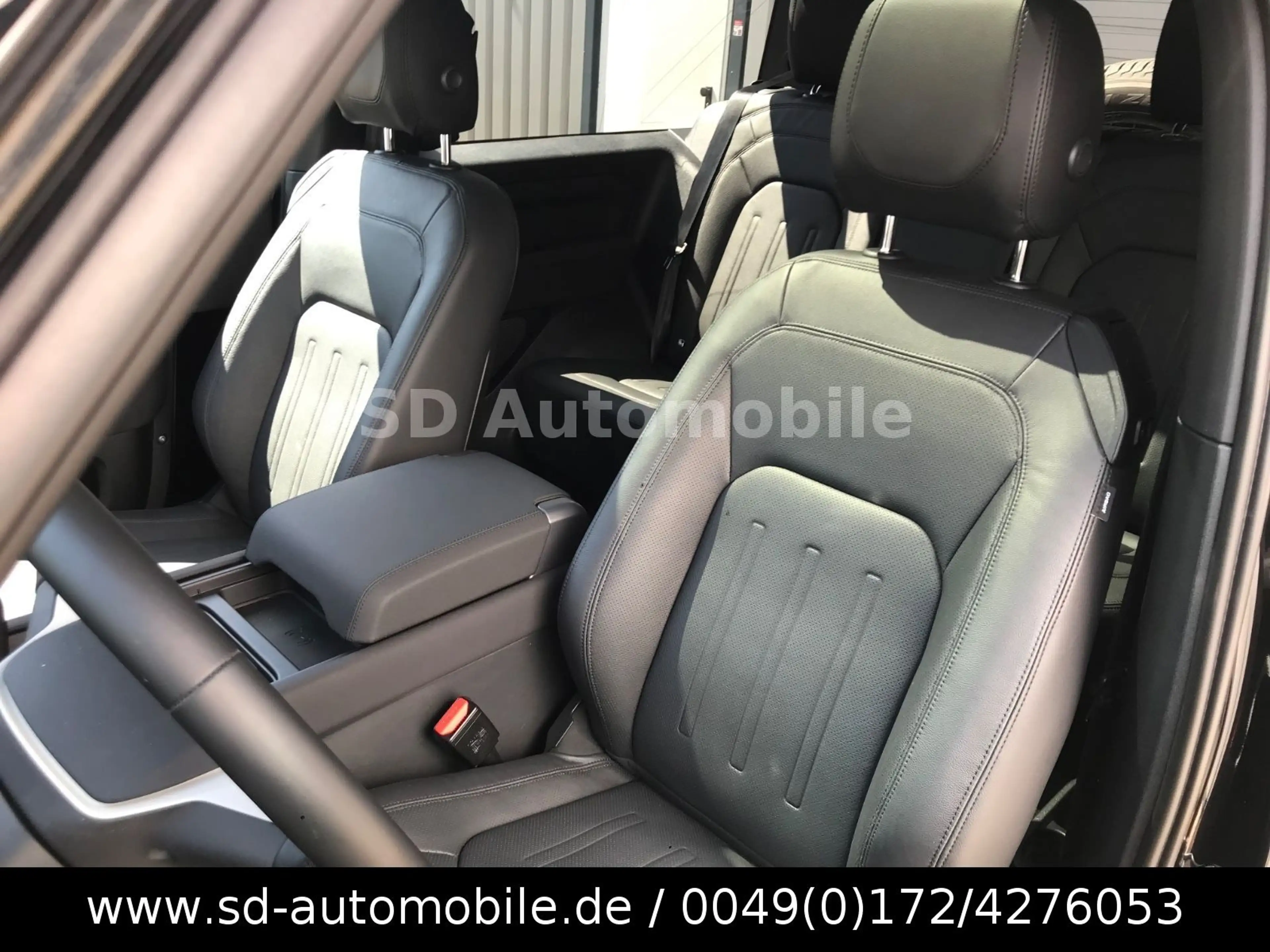 Land Rover Defender 90 XS Edition 3,0 D250 PANO+AHK+LUFT — photo 8