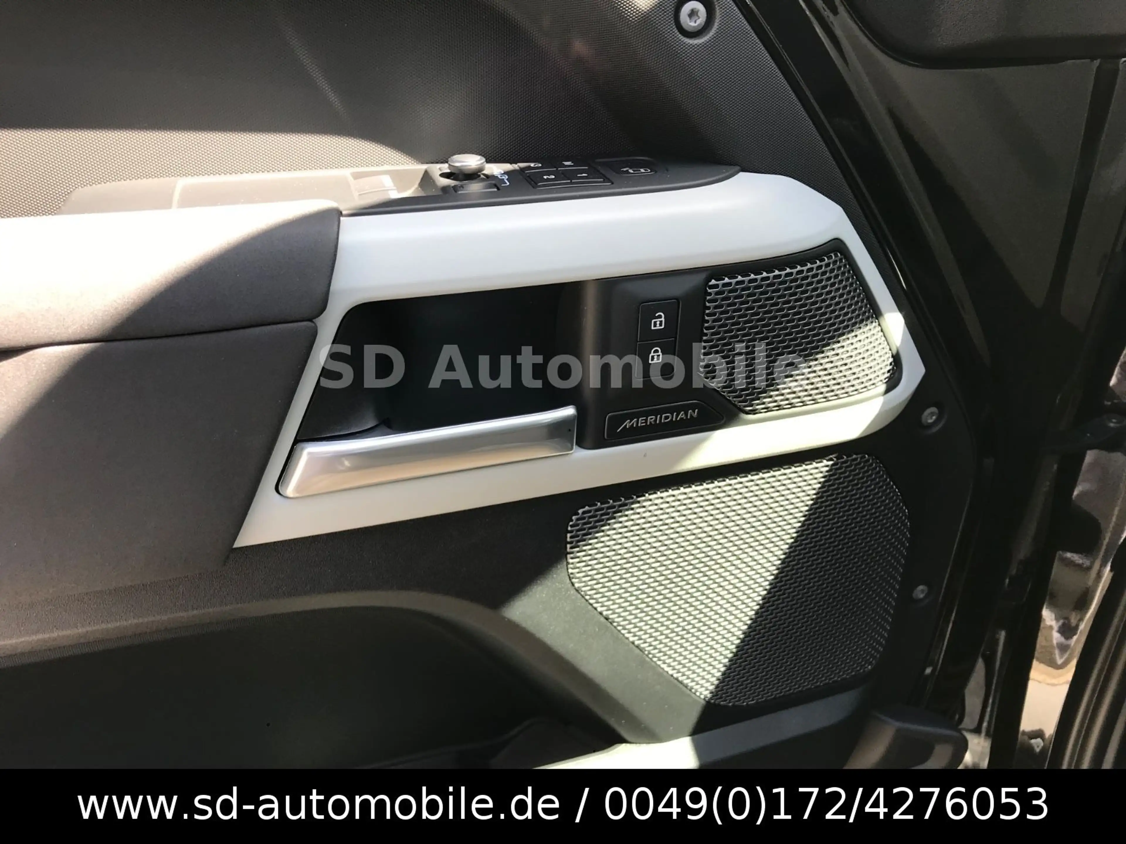 Land Rover Defender 90 XS Edition 3,0 D250 PANO+AHK+LUFT — photo 7