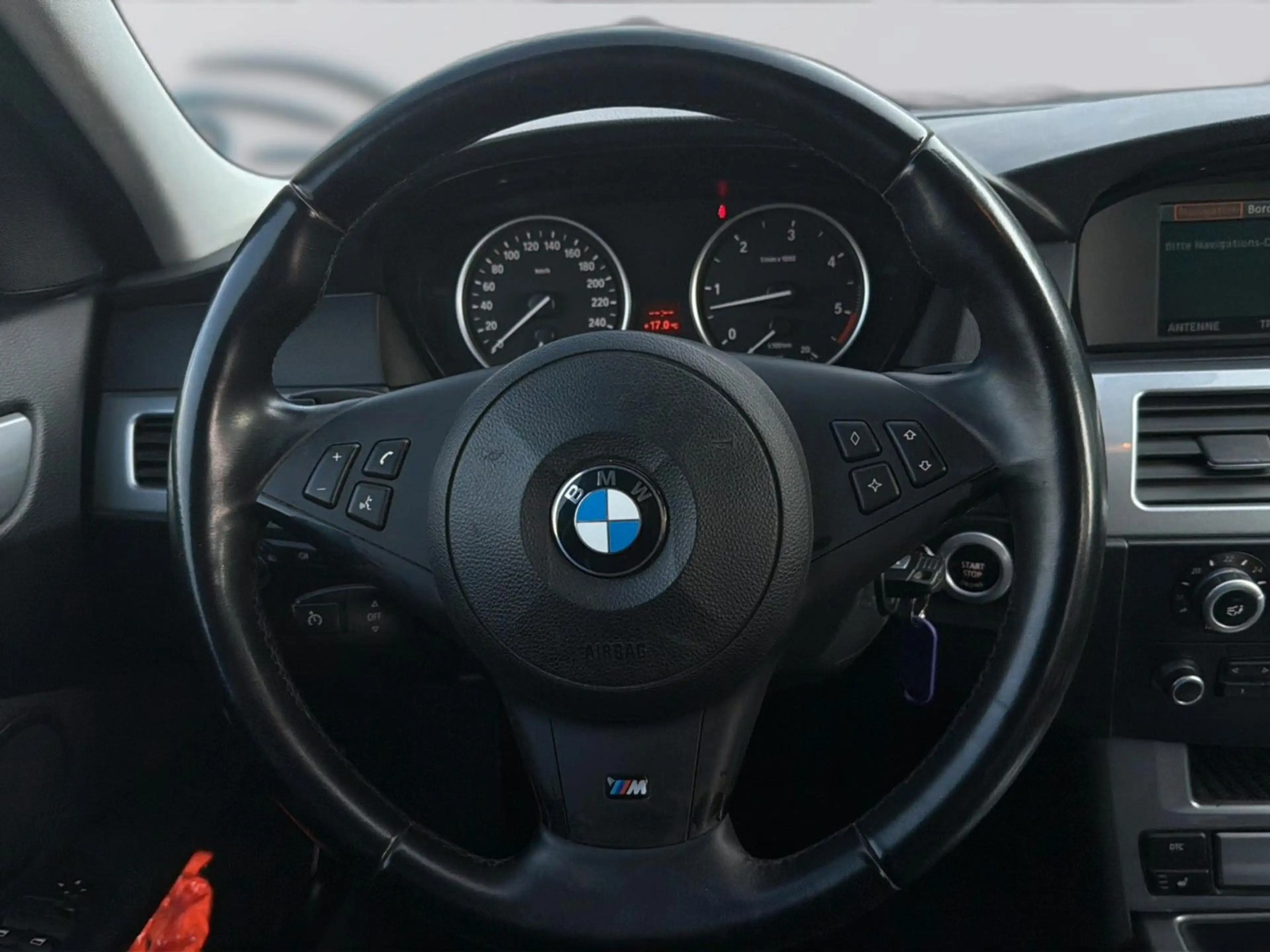 BMW 525 d Touring Sportsitze Navi Xenon — photo 14
