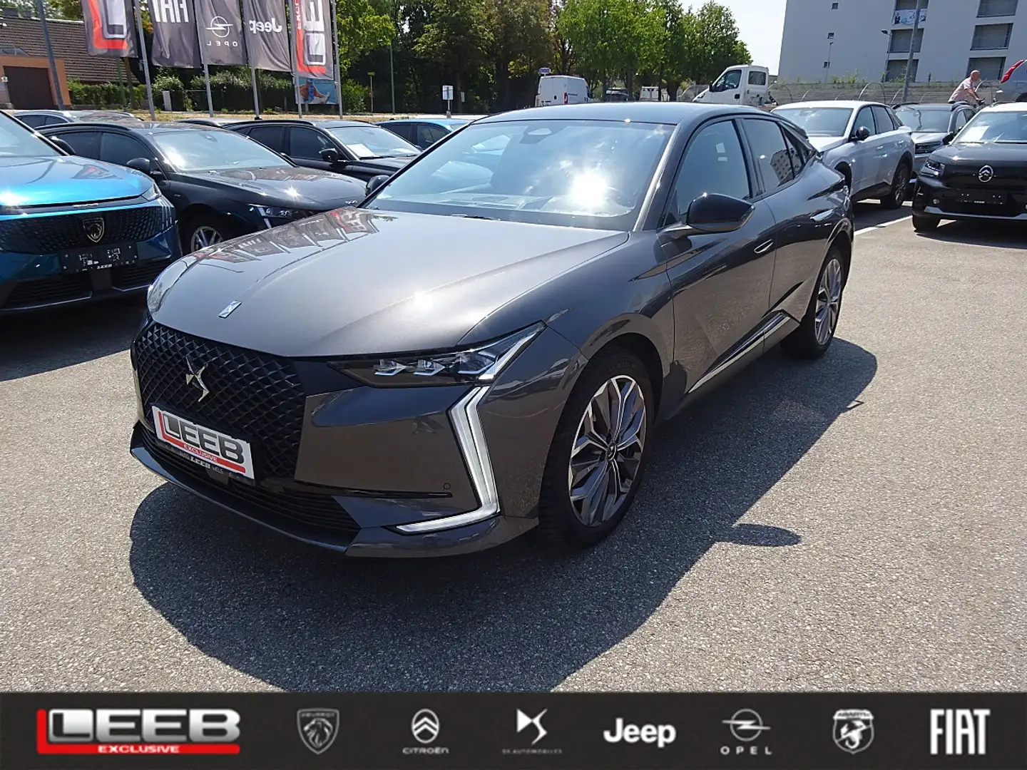 DS Automobiles DS 4 BlueHDi 130 S&S EAT8 Trocadero Grau - 1