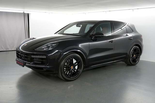 Imagine Porsche Cayenne Turbo Nightvision Innodrive Bose ACC