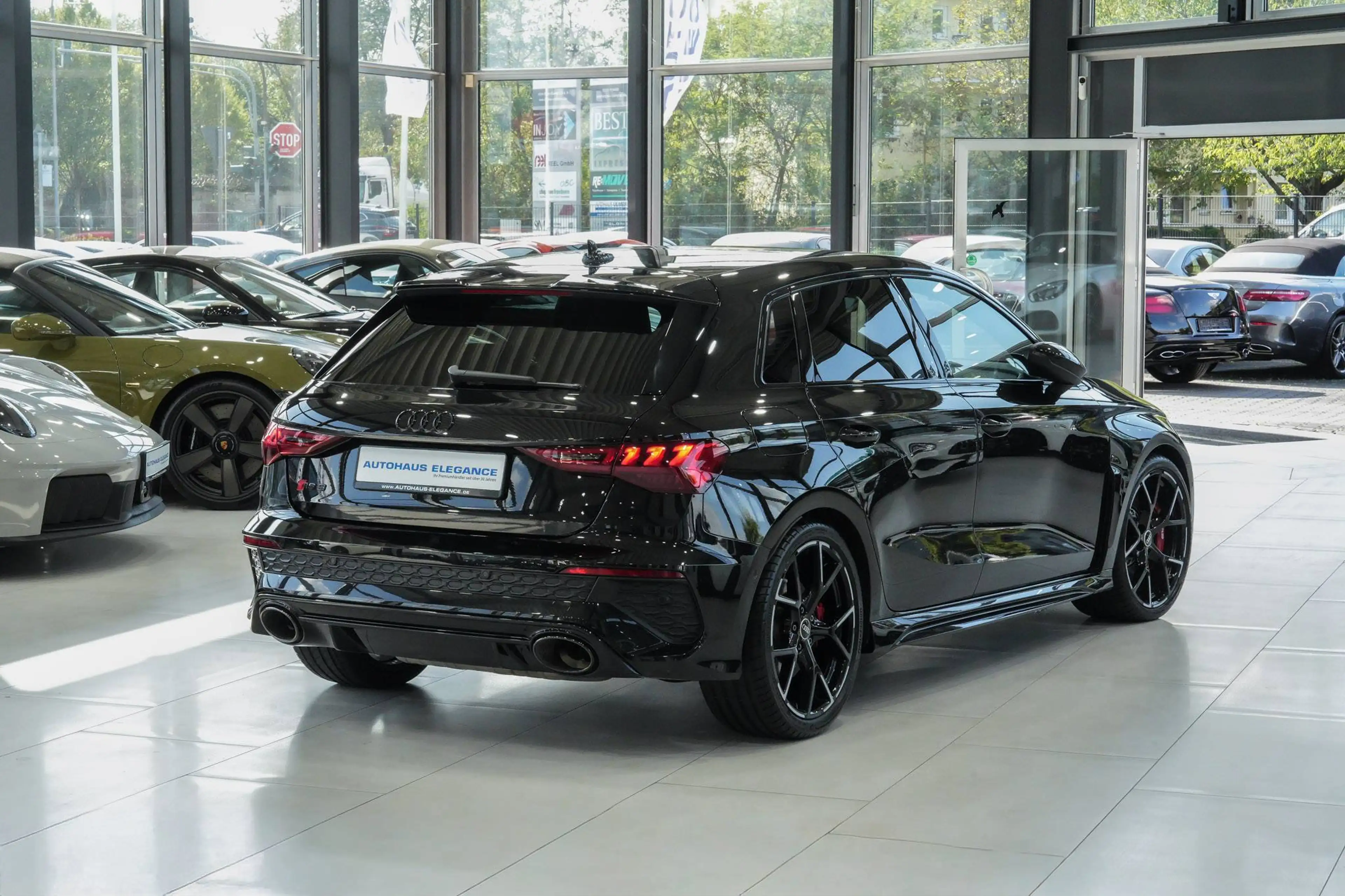Audi RS3 Sportback Quattro*RS-SPORTSITZE*B&O*MASSAGE* — photo 2