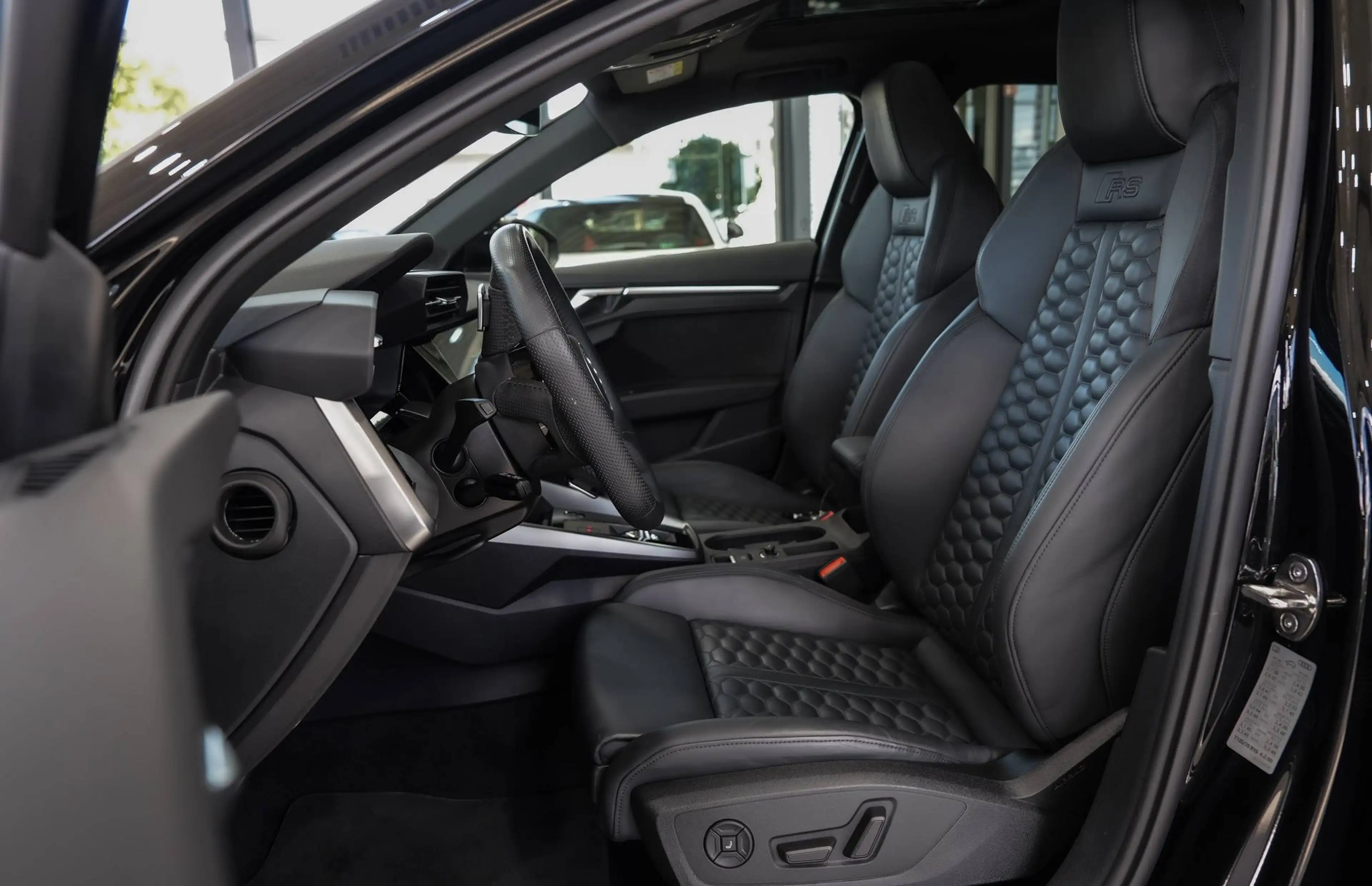 Audi RS3 Sportback Quattro*RS-SPORTSITZE*B&O*MASSAGE* — photo 15