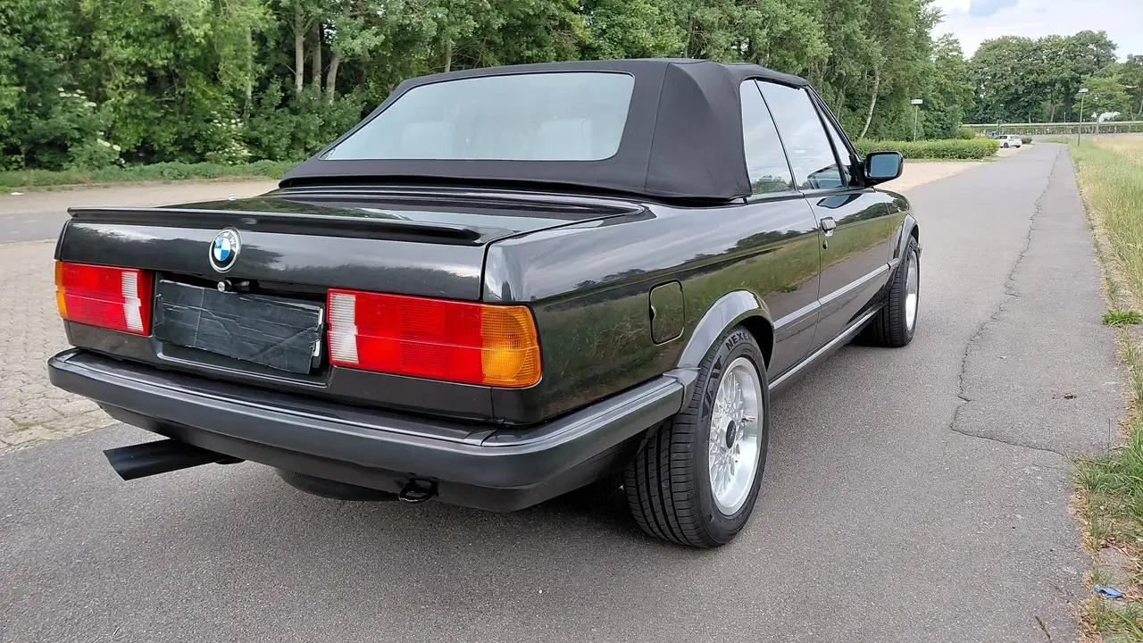 BMW 320 i Cabrio E30 shadowline VFL, H-Zulass., Note 2+, foto 4