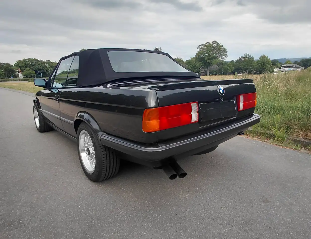 BMW 320 i Cabrio E30 shadowline VFL, H-Zulass., Note 2+, foto 3