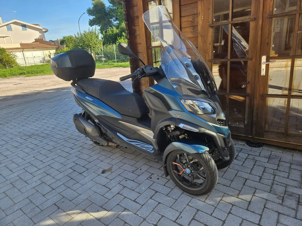 Piaggio MP3 530