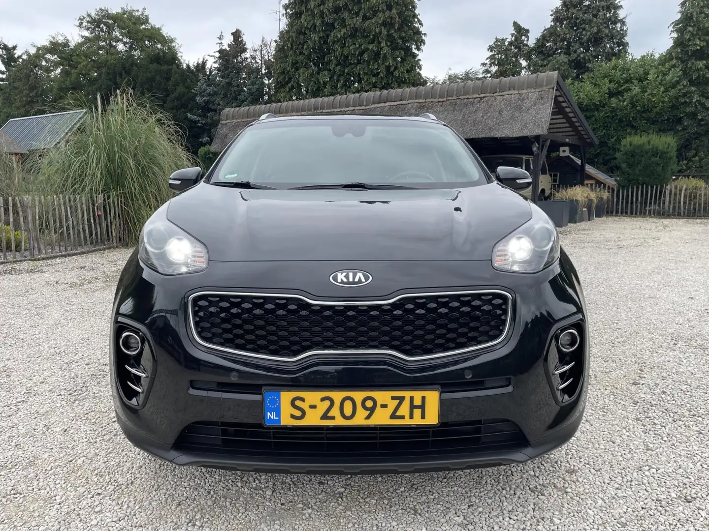 Kia Sportage 1.6 GDI Design Edition JBL, LEDER, Apple Carplay, Zwart - 2