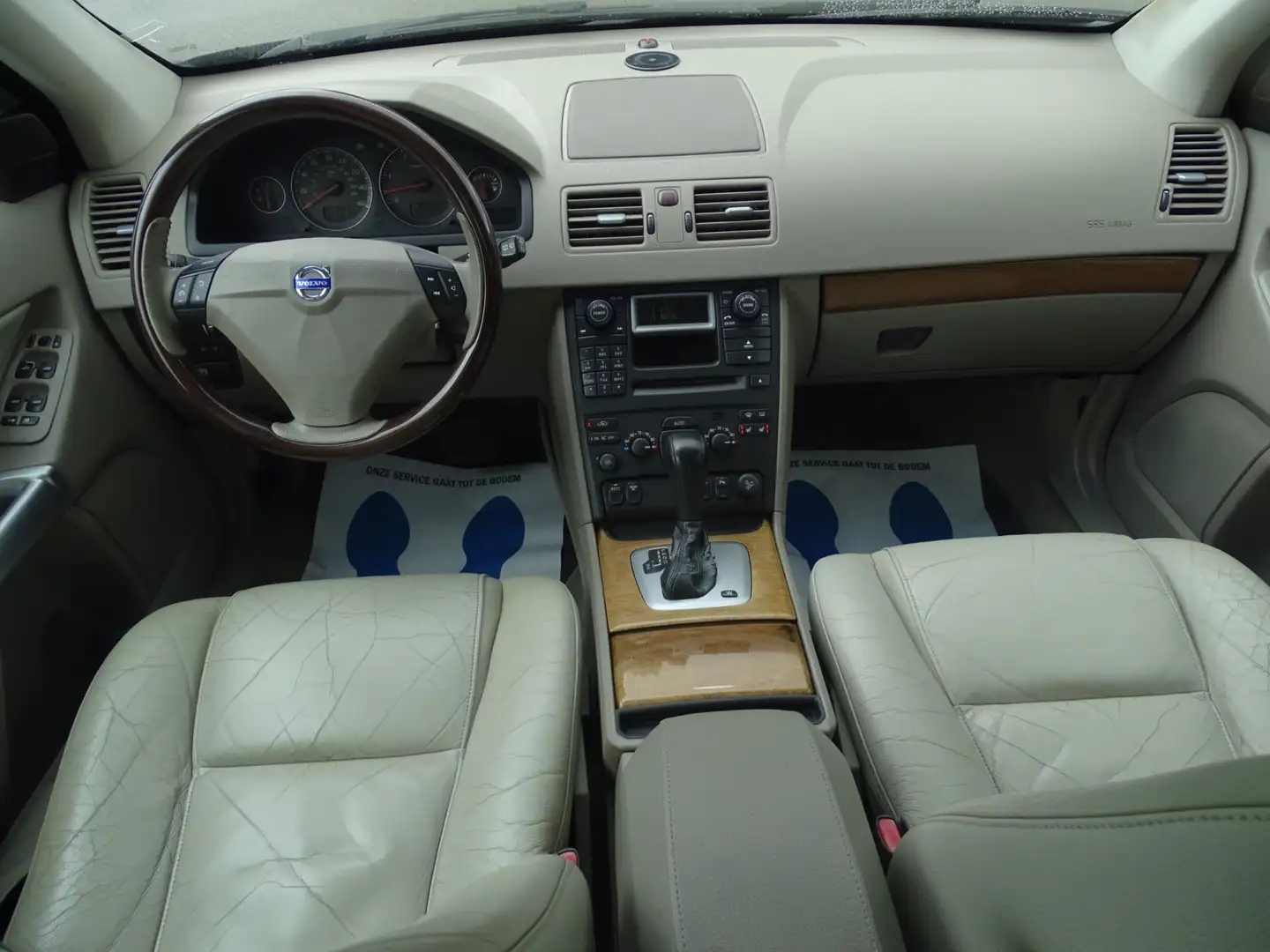 Volvo XC90 4.4 V8 Momentum 7PERS - AUTOMAAT - PANORAMADAK - T Чорний - 2
