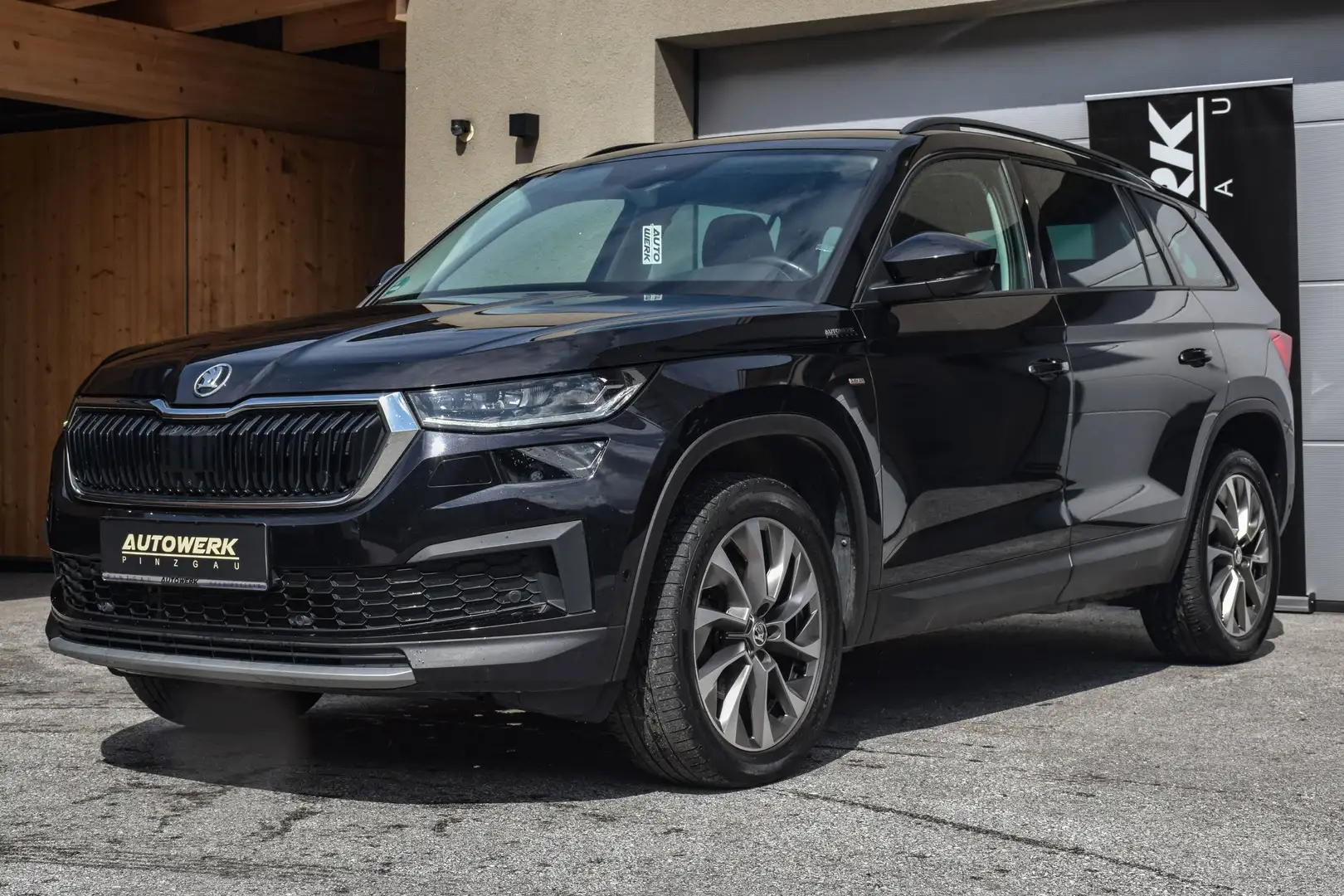 Skoda Kodiaq Kodiaq 2,0 TDI 4x4 Ambition Clever DSG Schwarz - 1