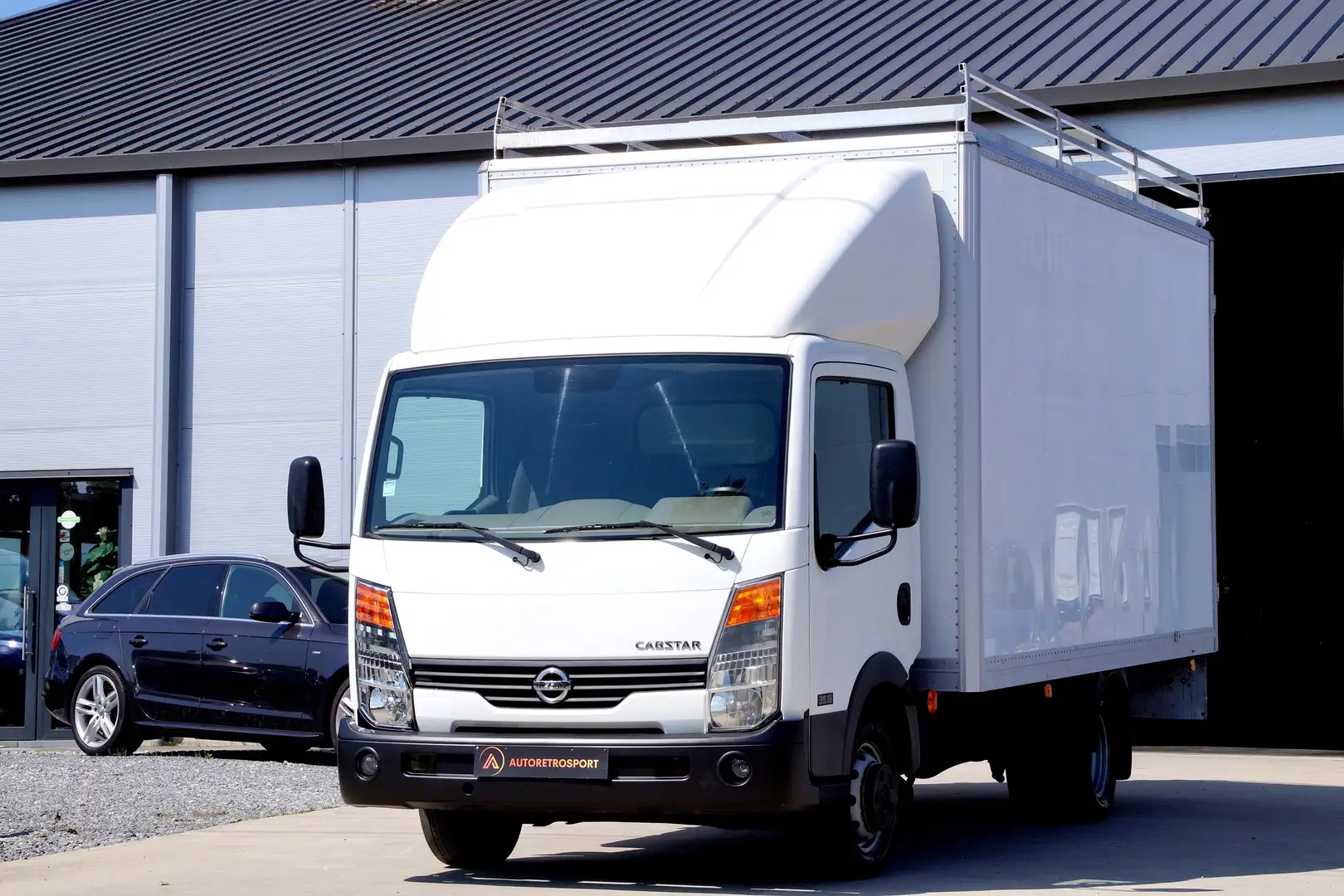 Nissan Cabstar 2.5 dCi Grand Volume _Carnet Complet _Garantie✅ Blanc - 1
