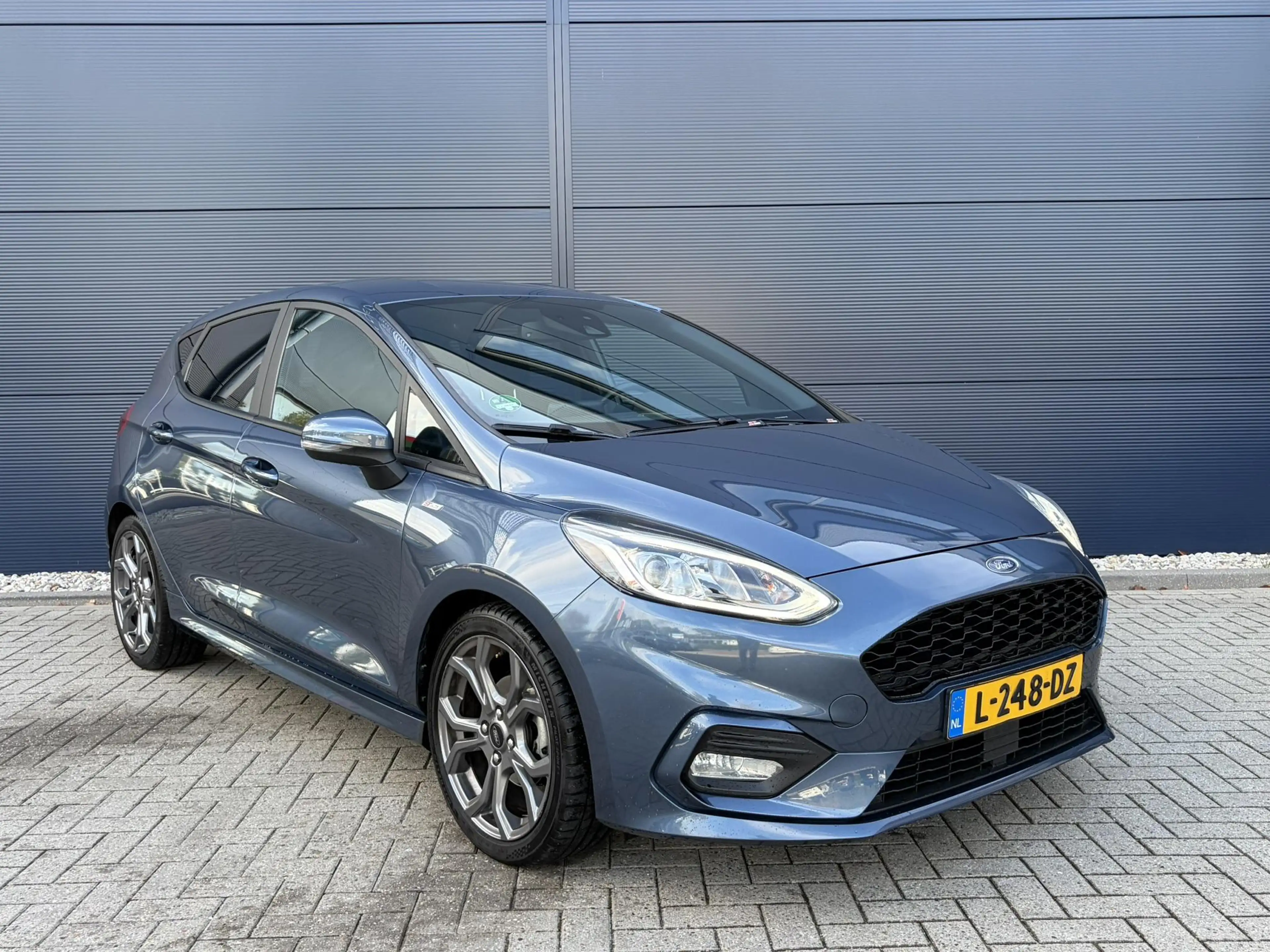 Ford Fiesta 1.0 EcoBoost ST-Line X — photo 2