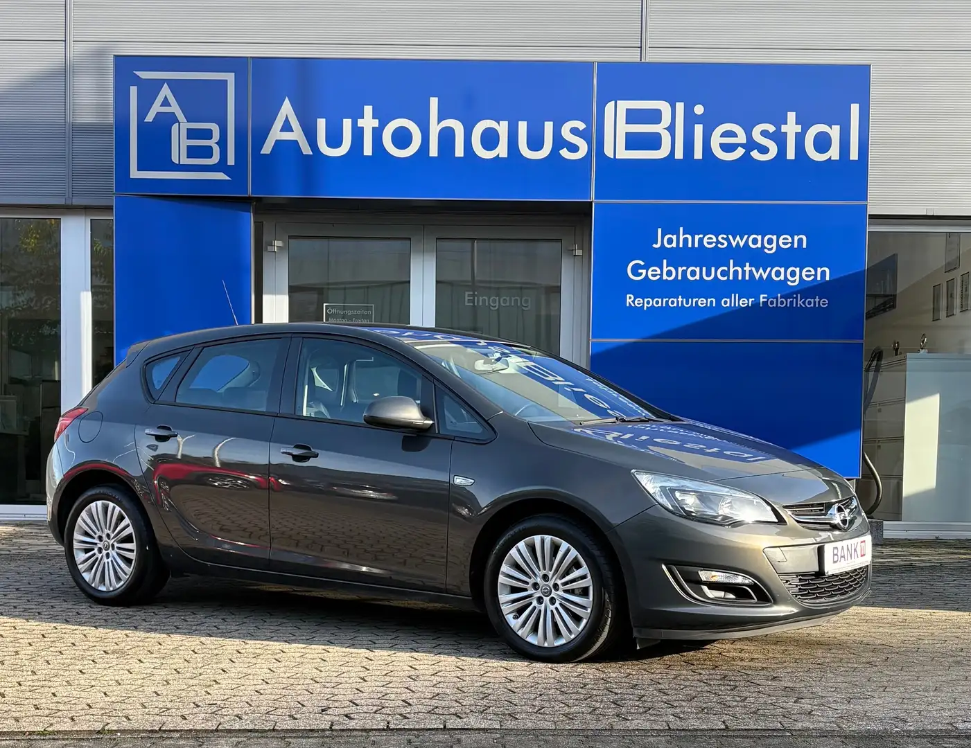 Opel Astra Style Grau - 1