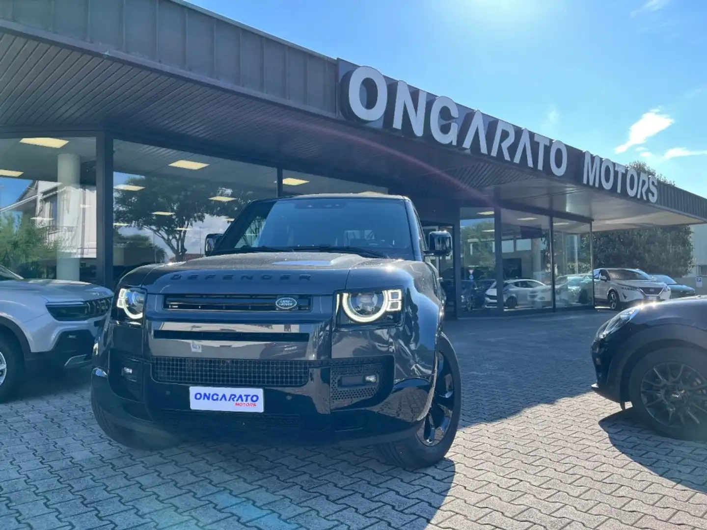 Land Rover Defender 110 3.0D I6 200 CV AWD Auto X Dynamic SE Grigio - 1