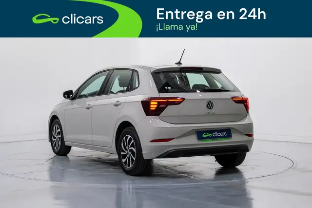 Volkswagen Polo view 9