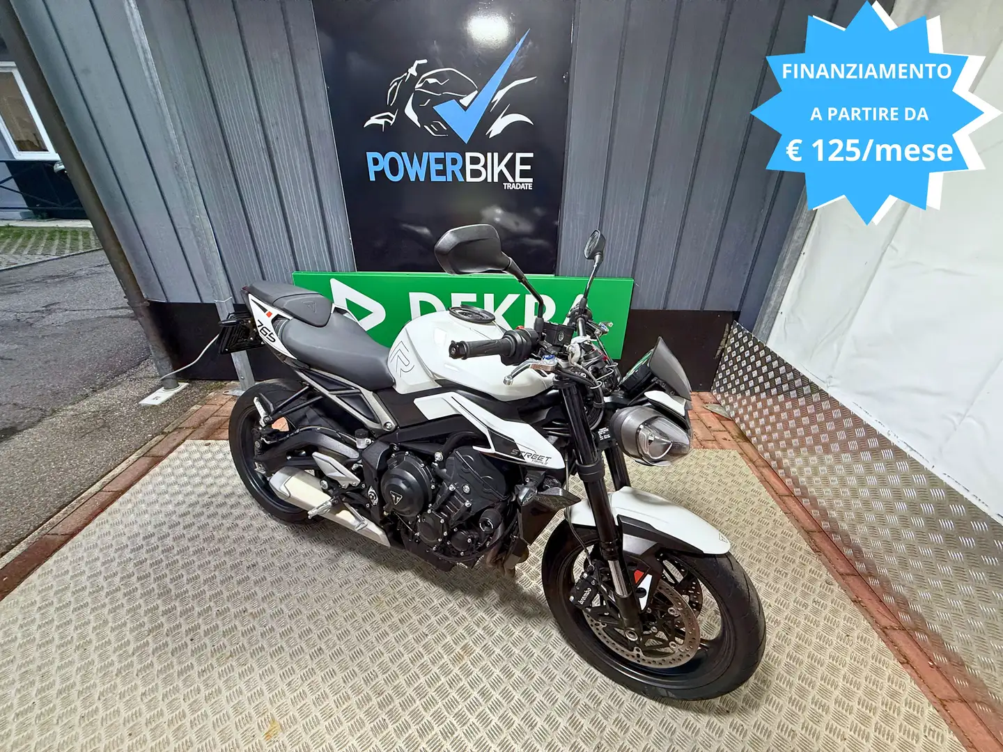 Triumph Street Triple 765 R my23 Bianco - 1