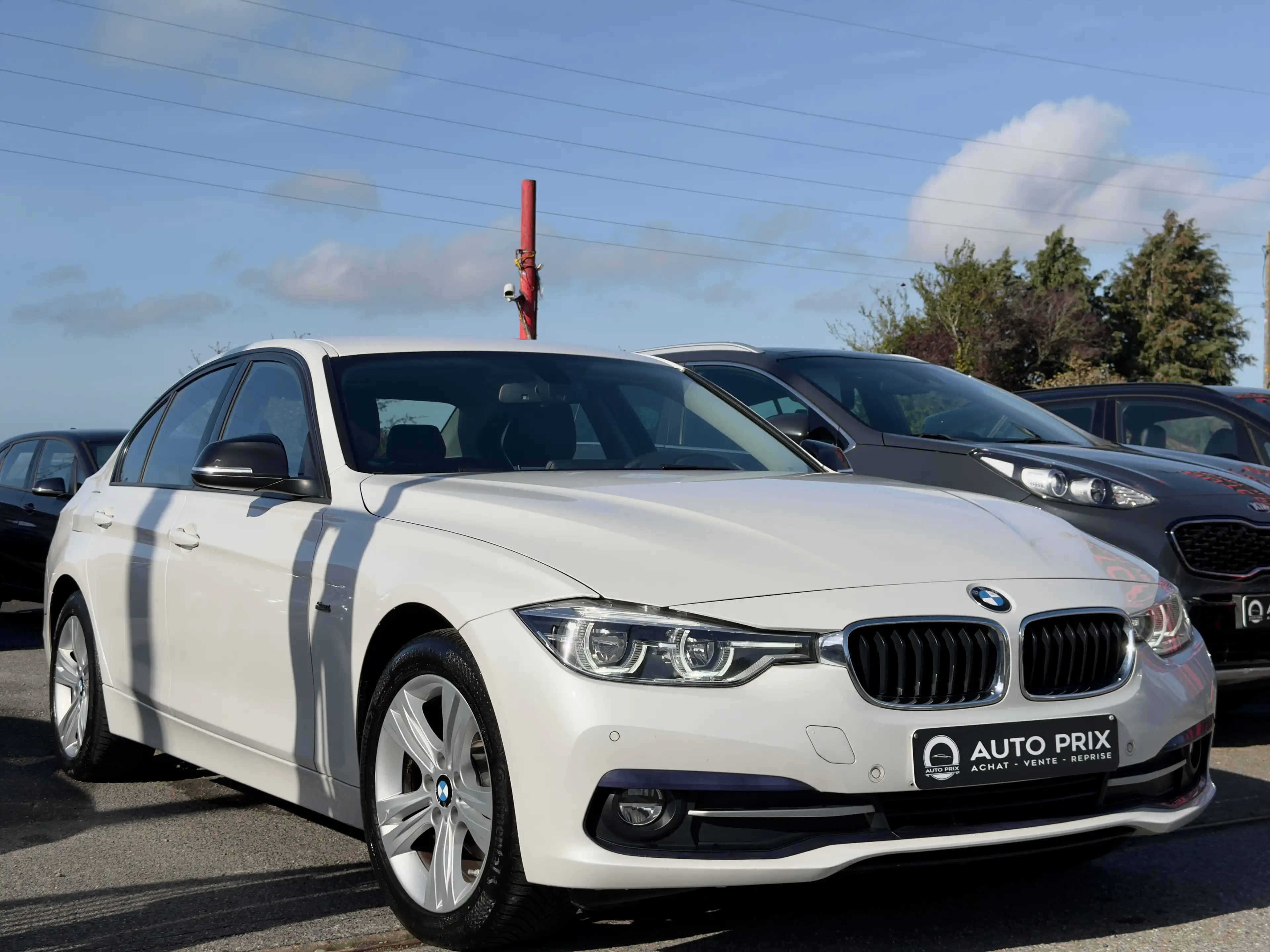 BMW 318 i Sport Line Navi Clim Cruise LED Face Lift Euro 6b Carnet — photo 2