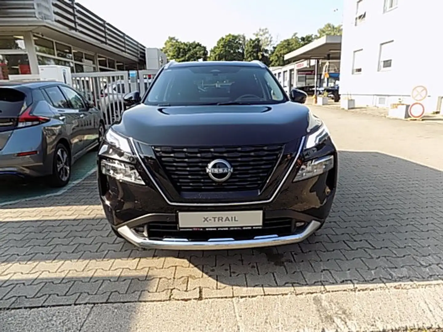 Nissan X-Trail Tekna 1.5 VC-T e-Power e-4ORCE 213 PS AT (B) 4x4 Schwarz - 2